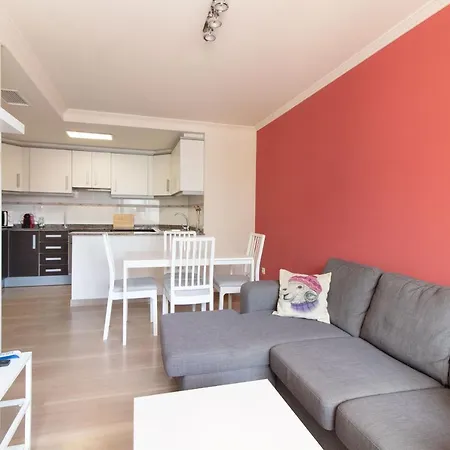 Global Properties, A 200m De La Playa De